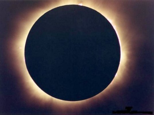 Eclipsa totală de soare nu este vizibilă de pe teritoriul României